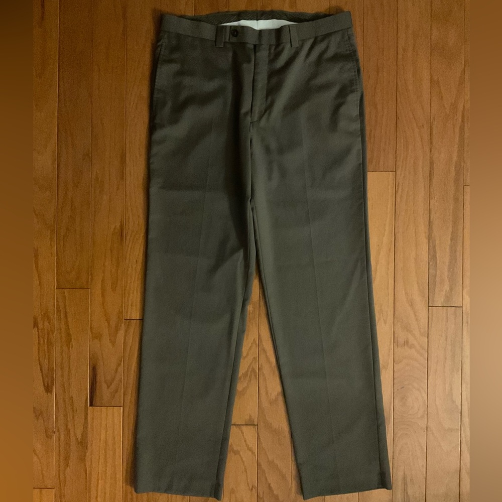Men’s Calvin Klein Polyester Rayon Blend Flat Front Dress Pants!